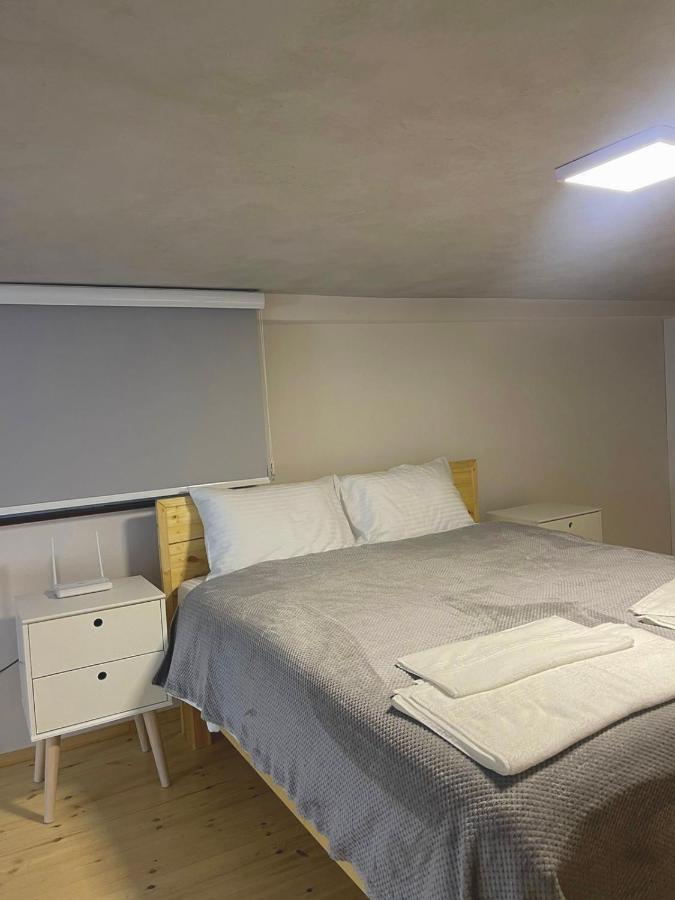 Dashi Apartment